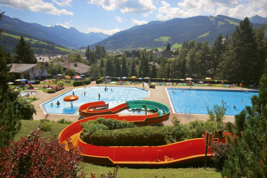 Schwimmen im Sommerurlaub in Radstadt, Salzburger Land